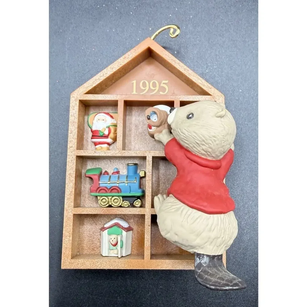 Hallmark Beaver Christmas Ornament 1995 Treasure Shelf Marked Display No Box L16